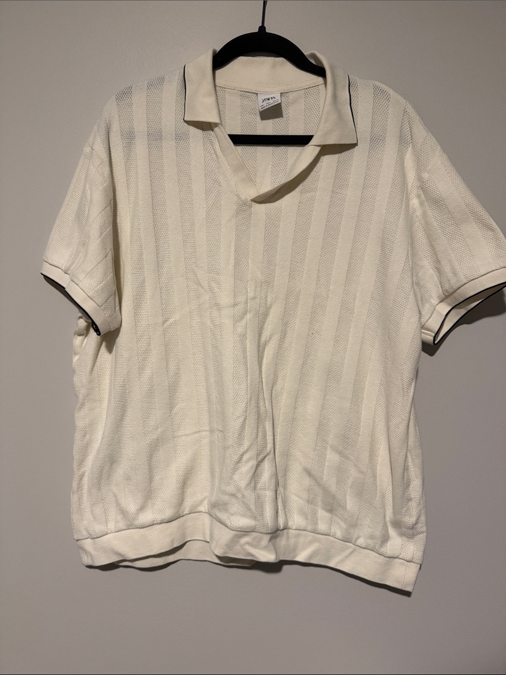 Zara Cream Knit Short-Sleeve Polo with Contrast Trim